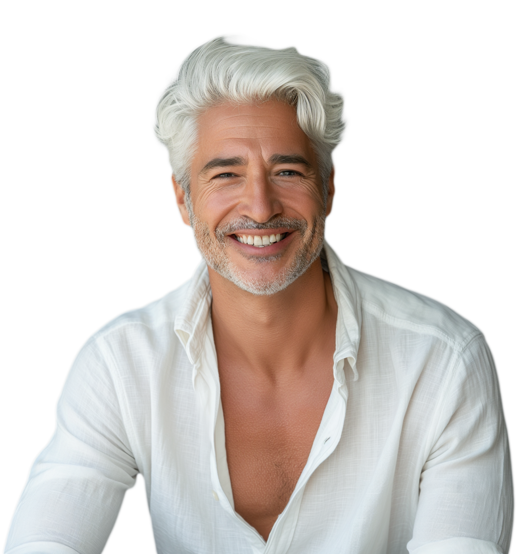Mann mit grauen Haaren und jugentlischer Ausstrahlung vor weißem Hintergrund.
